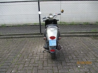 Giantco (scooter alleen bedoeld voor onderdelen) - snorscooter - venus pico - scooter - afbeelding 10 van  11