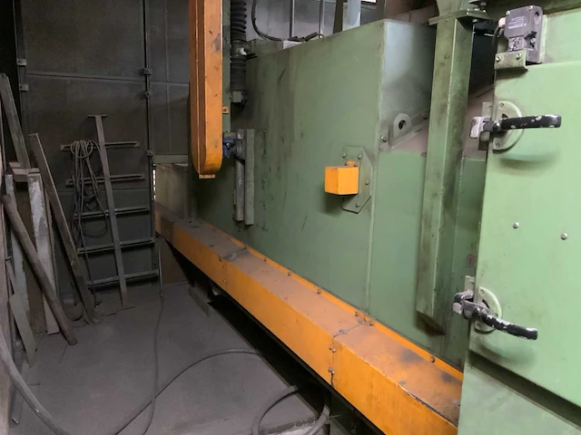 Gietart tds 6 spec doorloop gritstraalmachine - afbeelding 28 van  41
