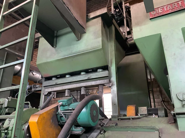 Gietart tds 6 spec doorloop gritstraalmachine - afbeelding 40 van  41