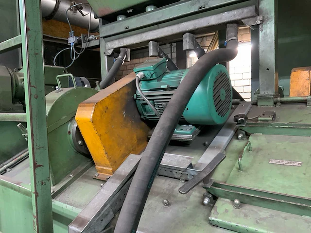 Gietart tds 6 spec doorloop gritstraalmachine - afbeelding 41 van  41