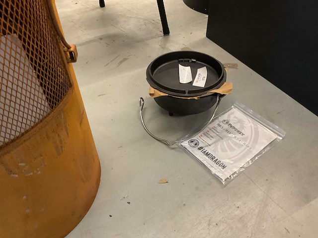 Gietijzere stoofpot - afbeelding 3 van  3