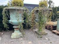 Gietijzeren tuinvaas 320 cm hoog (2x) - afbeelding 8 van  15