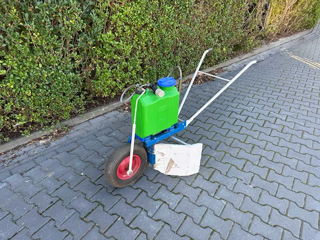 Gifspuit kruiwagens - afbeelding 1 van  10