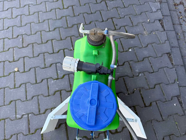 Gifspuit kruiwagens - afbeelding 8 van  10