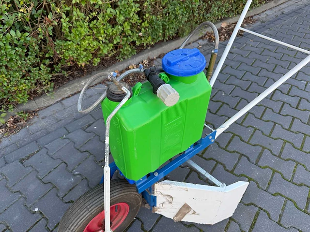 Gifspuit kruiwagens - afbeelding 10 van  10