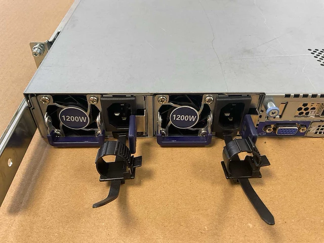 Gigabyte r182-z91-00, 2x amd epyc 7h12 64-core, 32 x 16 gb ram, 4 x 1.9 tb ssd (mtfddak1t9qde) rack mount chassis - afbeelding 4 van  9