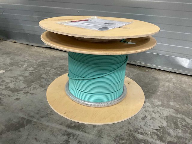 Gigamedia ggm 6m3lclc150 glasvezelkabel 150m - afbeelding 1 van  8