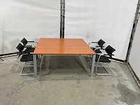 Gilder tafel met stoelen - afbeelding 3 van  8