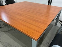 Gilder tafel met stoelen - afbeelding 4 van  8