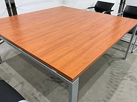 Gilder tafel met stoelen - afbeelding 4 van  9