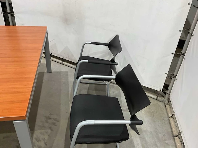 Gilder tafel met stoelen - afbeelding 6 van  9