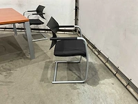 Gilder tafel met stoelen - afbeelding 7 van  8
