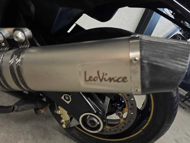 Gilera - motorscooter - gp 800 - 48mhkp - afbeelding 4 van  8