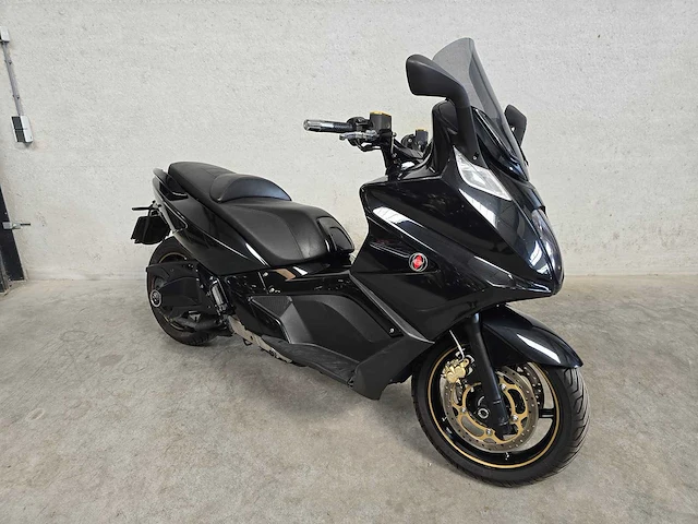 Gilera - motorscooter - gp 800 - 48mhkp - afbeelding 7 van  8