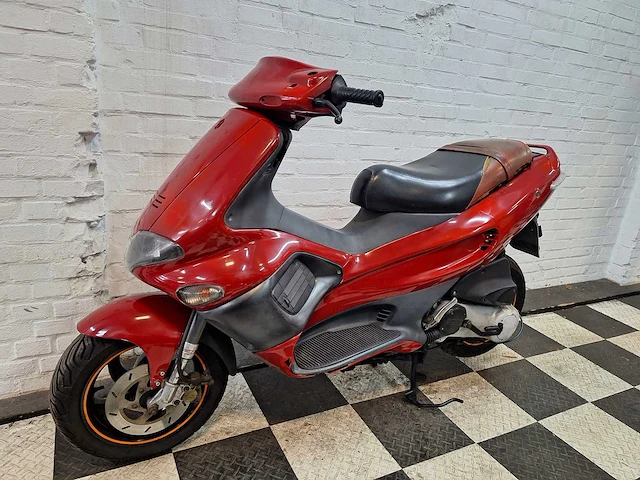 Gilera runner 45 km bromscooter 2-takt - afbeelding 2 van  7