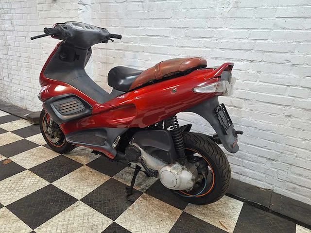 Gilera runner 45 km bromscooter 2-takt - afbeelding 3 van  7