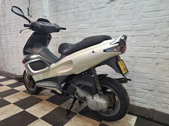 Gilera runner dd lc 45 km bromscooter 2takt - afbeelding 3 van  7