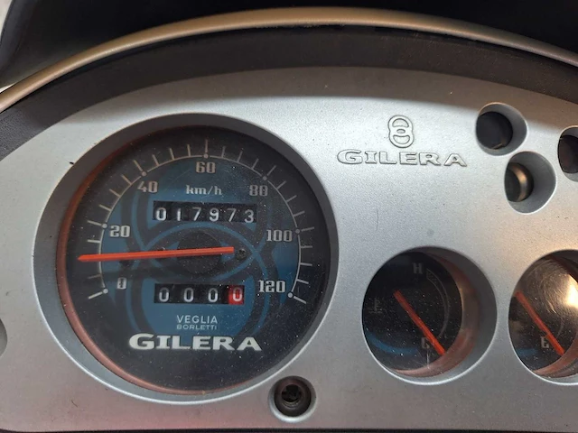 Gilera runner dd lc 45 km bromscooter 2takt - afbeelding 4 van  7