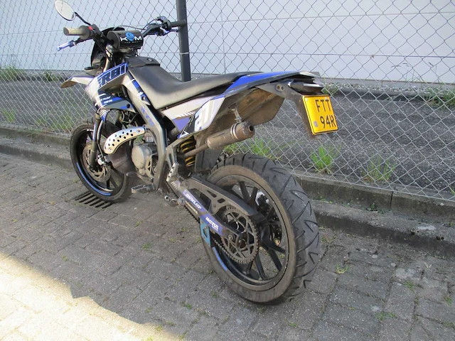 Gilera smt (zelfde als derbi senda sm) - versenllingen bromfiets - brommer - afbeelding 2 van  11