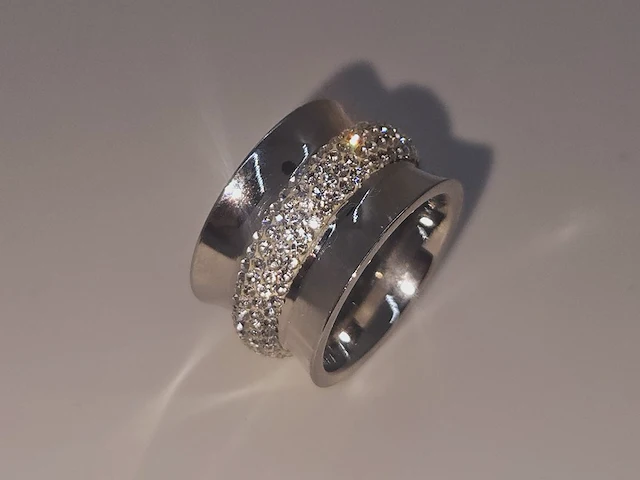 Gioielli dames ring - nieuw - stenen zijn geen naturlijke diamanten - afbeelding 3 van  4