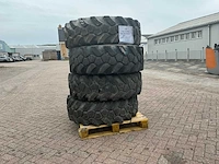 Giraffe xlw galaxy banden verreiker - afbeelding 1 van  6