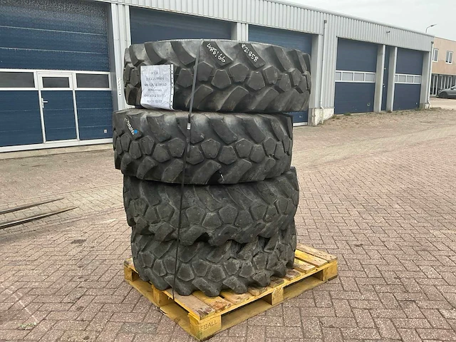 Giraffe xlw galaxy banden verreiker - afbeelding 3 van  6