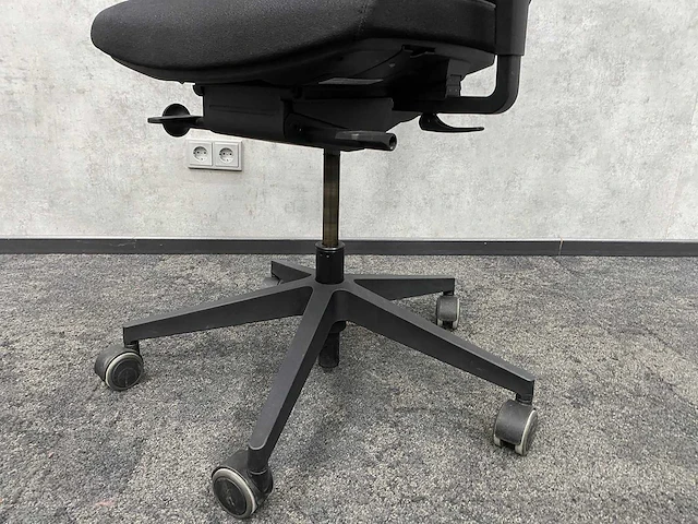 Girsberger - ergonomische bureaustoel - afbeelding 3 van  12