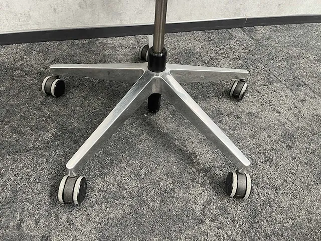 Gispen zinn - ergonomische bureaustoel - olijfgroen (2x) - afbeelding 7 van  16