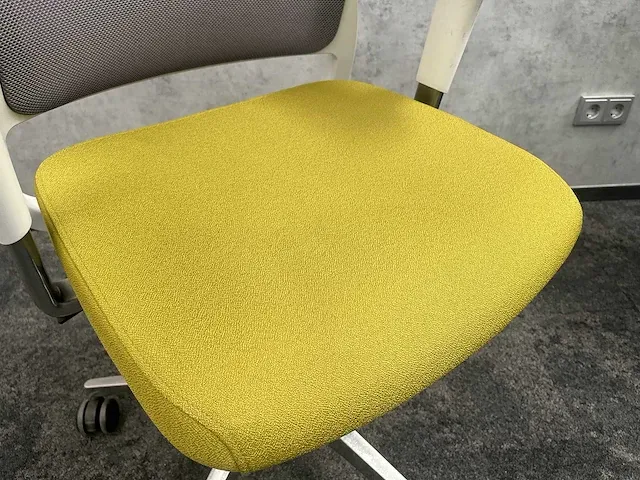 Gispen zinn - ergonomische bureaustoel - olijfgroen (2x) - afbeelding 13 van  16