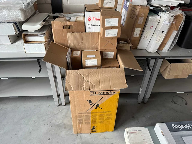 Glamox - slx slave regelaar - cv-installatiemateriaal - afbeelding 1 van  6