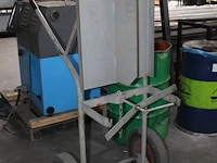Glasfessenwagen op massieve banden - afbeelding 2 van  2