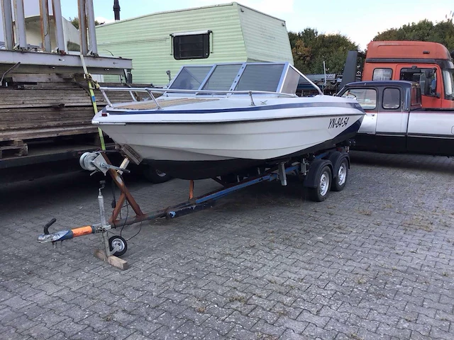 Glastonbury inboard speedboot - afbeelding 1 van  21