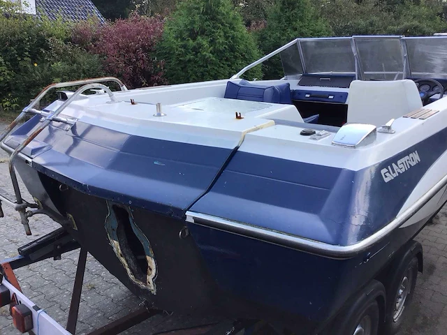 Glastonbury inboard speedboot - afbeelding 16 van  21