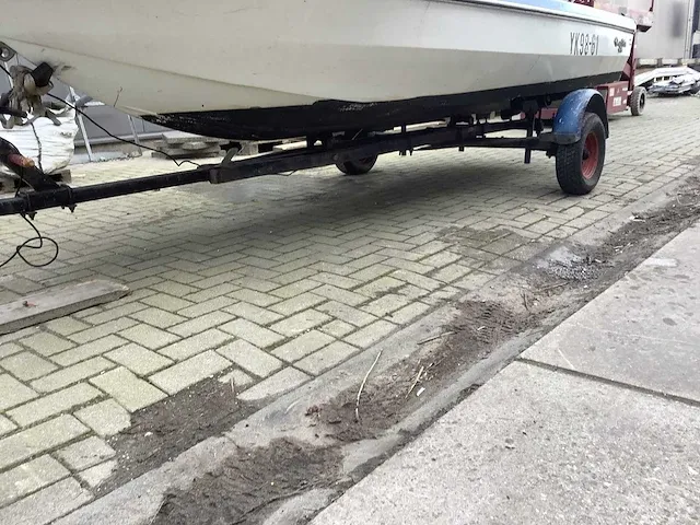 Glastron speedboot met yamaha 40pk + trailer - afbeelding 5 van  21