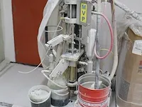 Glasvezelspuitapparaat mvp met zwenkarm, spuitkop venus en 58 rollen glasvezel er13-2400-180 op pallet. - afbeelding 3 van  5