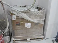 Glasvezelspuitapparaat mvp met zwenkarm, spuitkop venus en 58 rollen glasvezel er13-2400-180 op pallet. - afbeelding 5 van  5