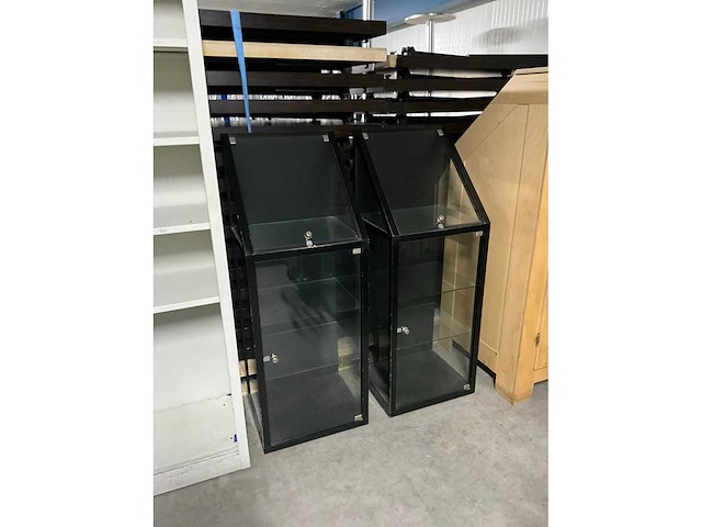 Glasvitrines (2x) - afbeelding 2 van  6