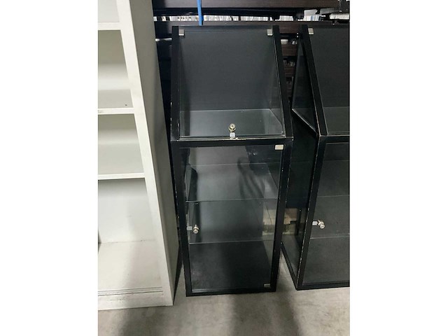 Glasvitrines (2x) - afbeelding 3 van  6