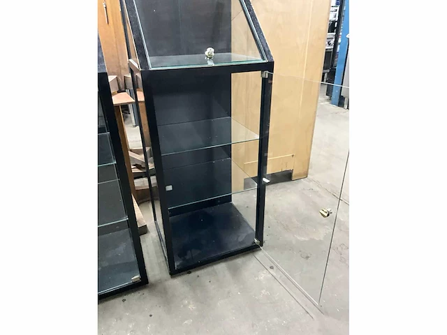 Glasvitrines (2x) - afbeelding 5 van  5