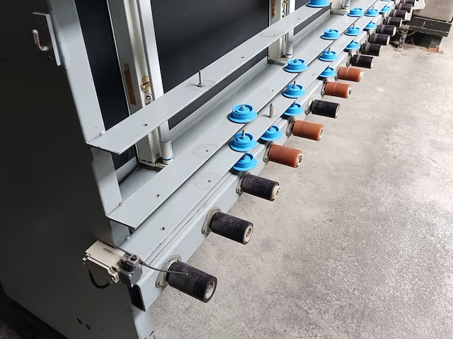Glaswasmachine met toebehoren buxtrup, vwo1500, bouwjaar 1986 - afbeelding 4 van  66