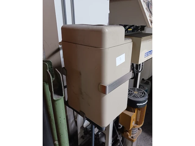 Glaswasmachine met toebehoren buxtrup, vwo1500, bouwjaar 1986 - afbeelding 27 van  66