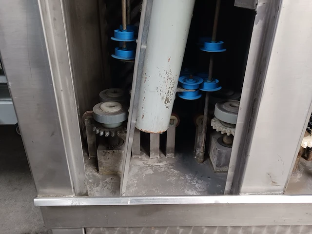 Glaswasmachine met toebehoren buxtrup, vwo1500, bouwjaar 1986 - afbeelding 58 van  66
