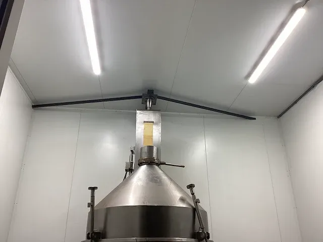 Glatt meng/vulmachine in cleanroom - afbeelding 3 van  38