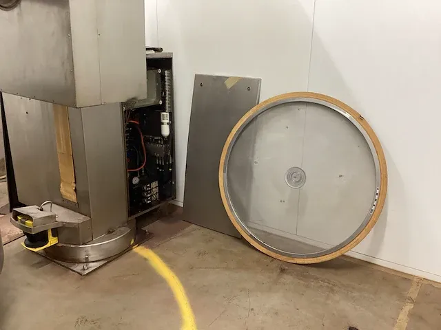 Glatt meng/vulmachine in cleanroom - afbeelding 9 van  38