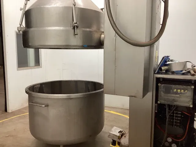 Glatt meng/vulmachine in cleanroom - afbeelding 28 van  38