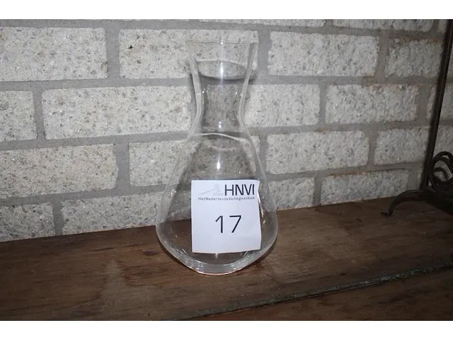 Glazen decanteerkaraf. - afbeelding 2 van  2