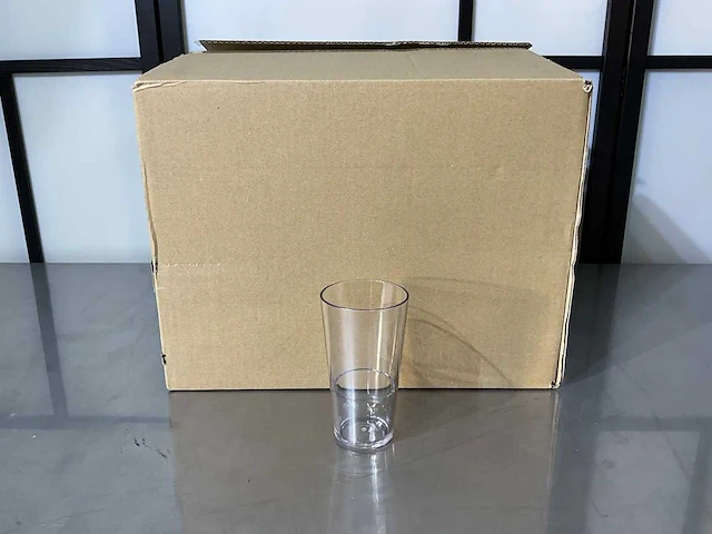Global glass products - vaasje - doos kunststof bierglazen (9x) - afbeelding 1 van  1