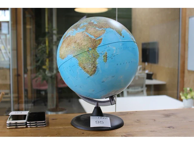 Globe doorsnede 30 cm. - afbeelding 1 van  2