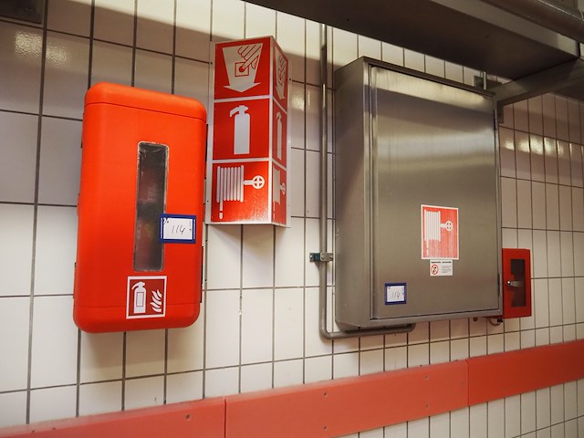 Gloria smeba - afbeelding 2 van  7