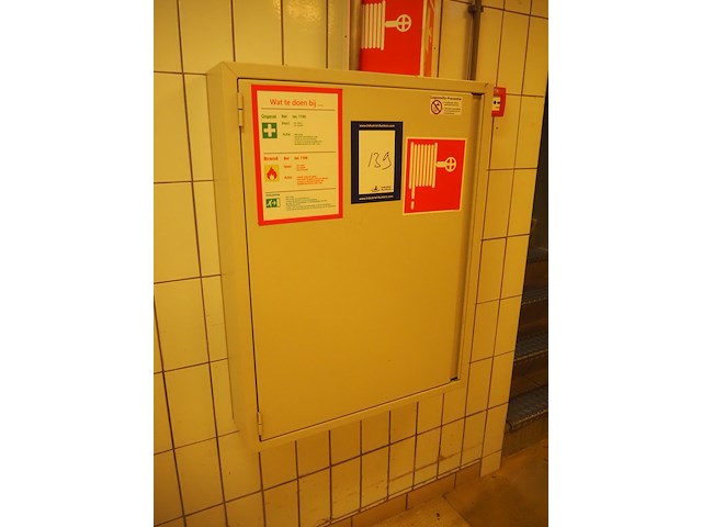 Gloria smeba - afbeelding 2 van  4